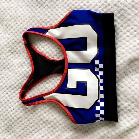 Sports bra - Picture 2 of 3